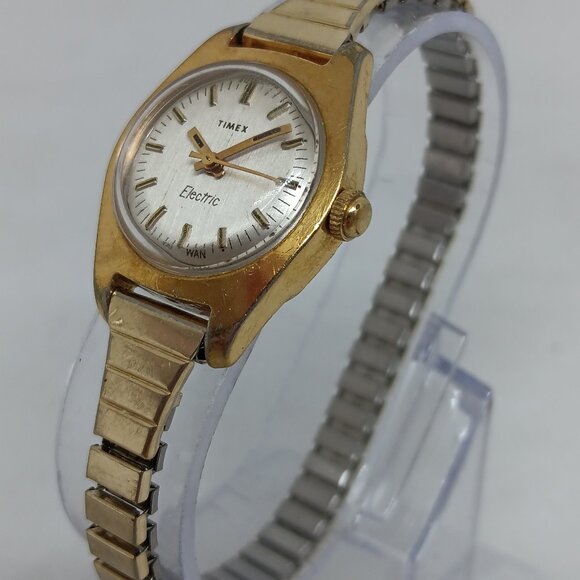 VINTAGE 1970s Timex Electric Women's 23mm Flex Band Gold Tone Quartz Watch - Picture 1 of 11